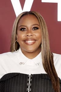 Amber Chardae Robinson in Moving On