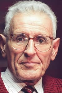 Jack Kevorkian in Right to Exit: Kevorkian