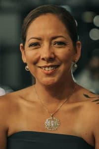 Guila Alvarez in Hihintayin Kita sa Langit
