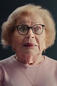 Julia Wallach in Trop d'amour