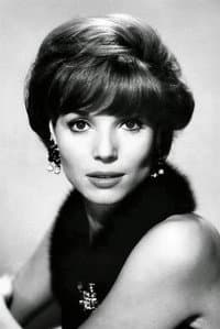 Elsa Martinelli in Manon 70