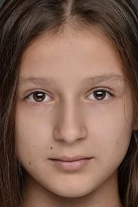 Alisa Efimenko in Первая линия