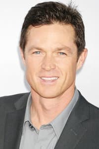 Eric Close in Angel Falls: A Novel Holiday