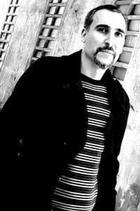 Pere Koniec in Cine de guerrilla