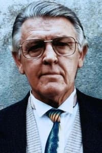 Frederick Parslow in The Last Wave