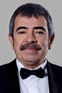 Selçuk Yöntem in Sevda Mecburi İstikamet