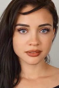 Katalina Viteri in Robot Apocalypse