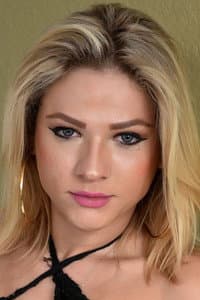 Luana Pacheco in Trans 3 Somes 2