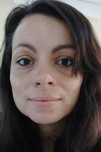 Camila Oliveira in Móvito