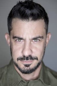 Roberto San Martín in Entre ciclones