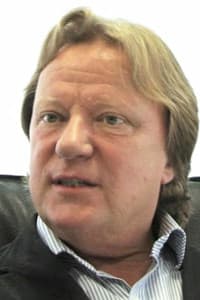 Guy Fletcher in Dire Straits: Thank You Australia and New Zealand