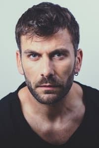 Nicolás Gaude in Los invitados siempre vuelven