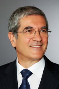 Nejat Çetinok in Soğuktu ve Yağmur Çiseliyordu