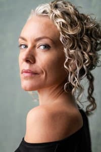 Madeleine Knight in Birdsong