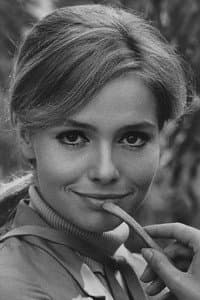 Eva Renzi in Das ohnmächtige Pferd