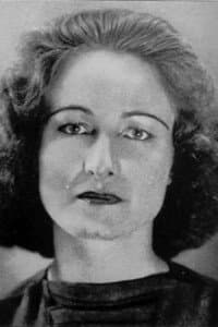 Pamela Wedekind in Der Herr mit der schwarzen Melone
