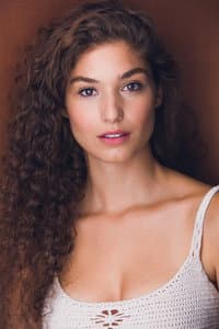 Evelyn Giovine in The Sintern