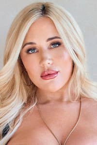 Savannah Bond in I Have a Wife 82