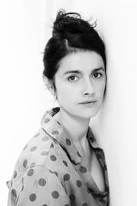 Marie Vialle in Les Zinzins