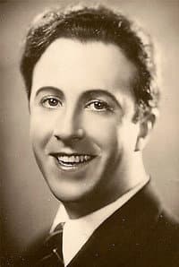 Juan de Orduña in La Chavala