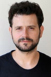 Alexandre Cioletti in As Órfãs da Rainha