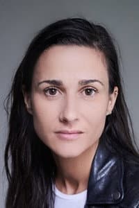 Sarah Barlondo in Framed
