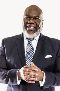 T.D. Jakes in Fred Hammond - Free To Worship: Live At the Potter's House