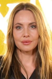 Leah Pipes in I Will Follow You Into the Dark