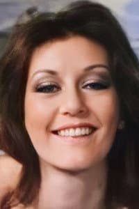 Anna Turner in Scoundrels