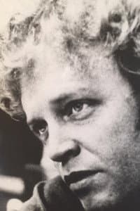 Jean Garrett in A Fêmea do Mar