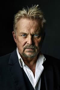 Dennis Storhøi in Tina & Bettina 2 - The Comeback
