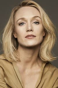 Sophie van Winden in Happy End