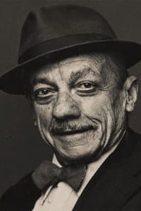 Adoniran Barbosa in A Pensão de D. Estela