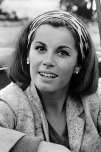 Stefanie Powers in Beryl Markham: A Shadow on the Sun