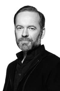 Grzegorz Mielczarek in Stara kobieta wysiaduje