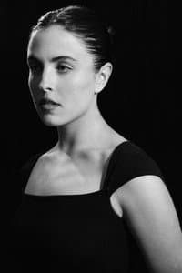 Gianna Reisen in Ghost in the Frame