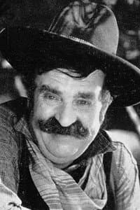 Jack Curtis in Mammy