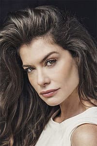 Alinne Moraes in O Homem do Futuro