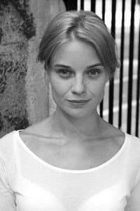 Hannah Yelland in Ahead of the Class