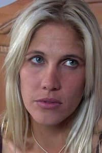 Tess McVicker in Brain Dead