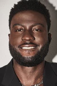 Sinqua Walls in Shark Night 3D