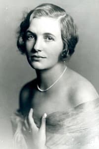 Anna Carlsten in Trollebokungen