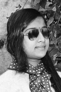 Manjula in Snehithara Saval