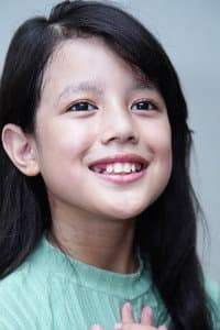 Azkya Mahira in Laut Tengah