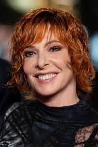Mylène Farmer in Mylène Farmer - Dans Le Cœur Des Français