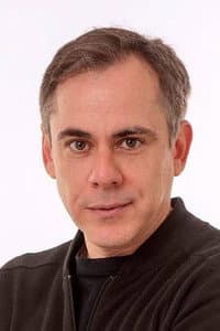 Paul Reynolds in Croupier