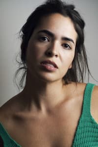 Alba Recondo in Claret