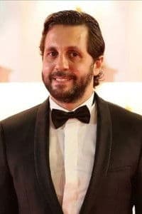 Hesham Maged in Mama's Boy