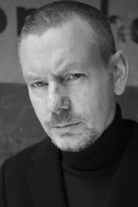 John Gordon Sinclair in The Girl in the Picture