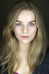 Taylor Lyons in When It Rings